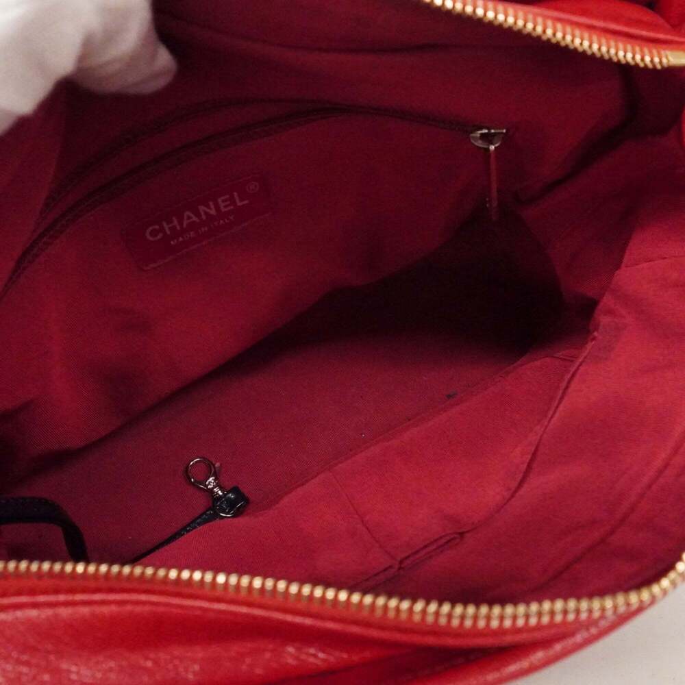 CHANEL Red Shoulder Bag - Picture 4 of 14